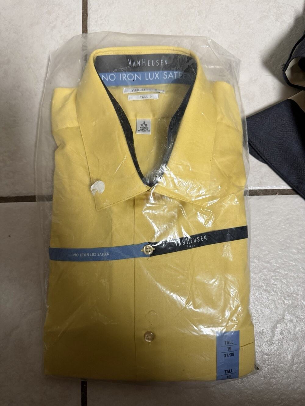 Van Heusen Dress Shirt Mens 19 Tall Yellow Lux Sateen No Iron Long Sleeve 37/38